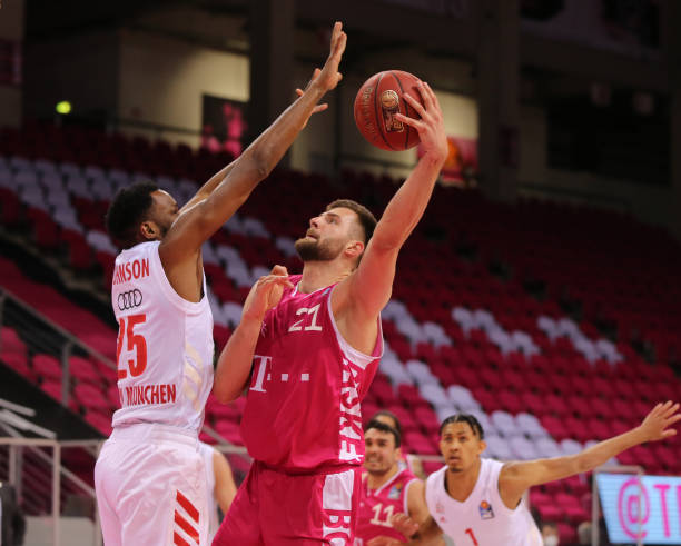 有多名球员 有多名球员