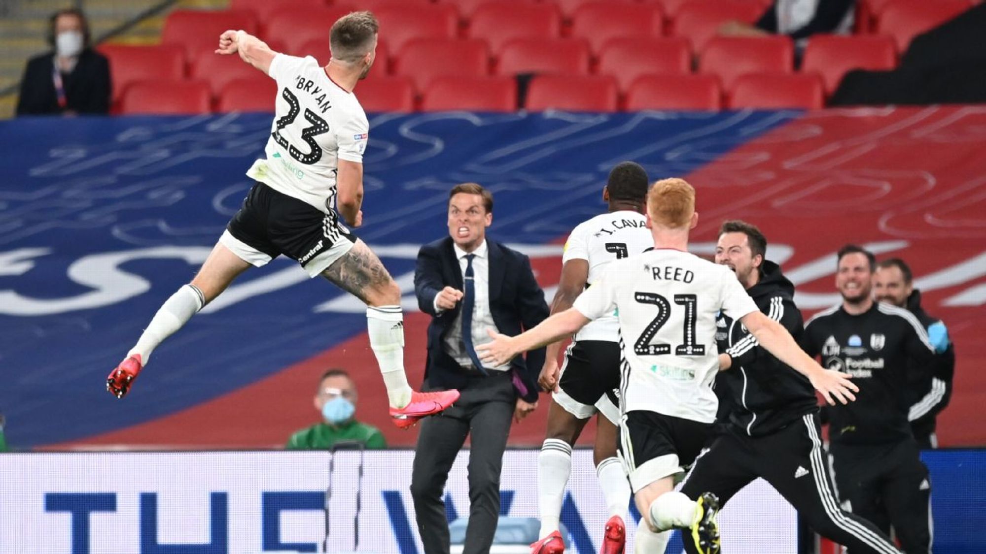 双后腰的设 双后腰的设